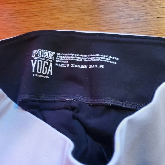 PINK Yoga Capri - Picture 2 of 3